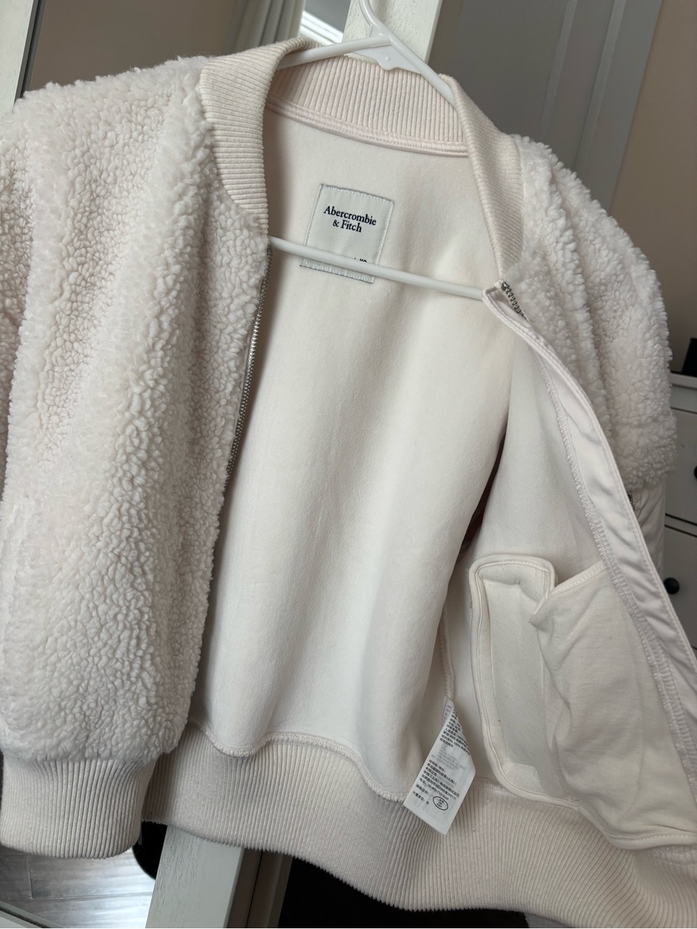 Abercrombie & Fitch Ivory Sherpa Bomber Jacket - Picture 6 of 7